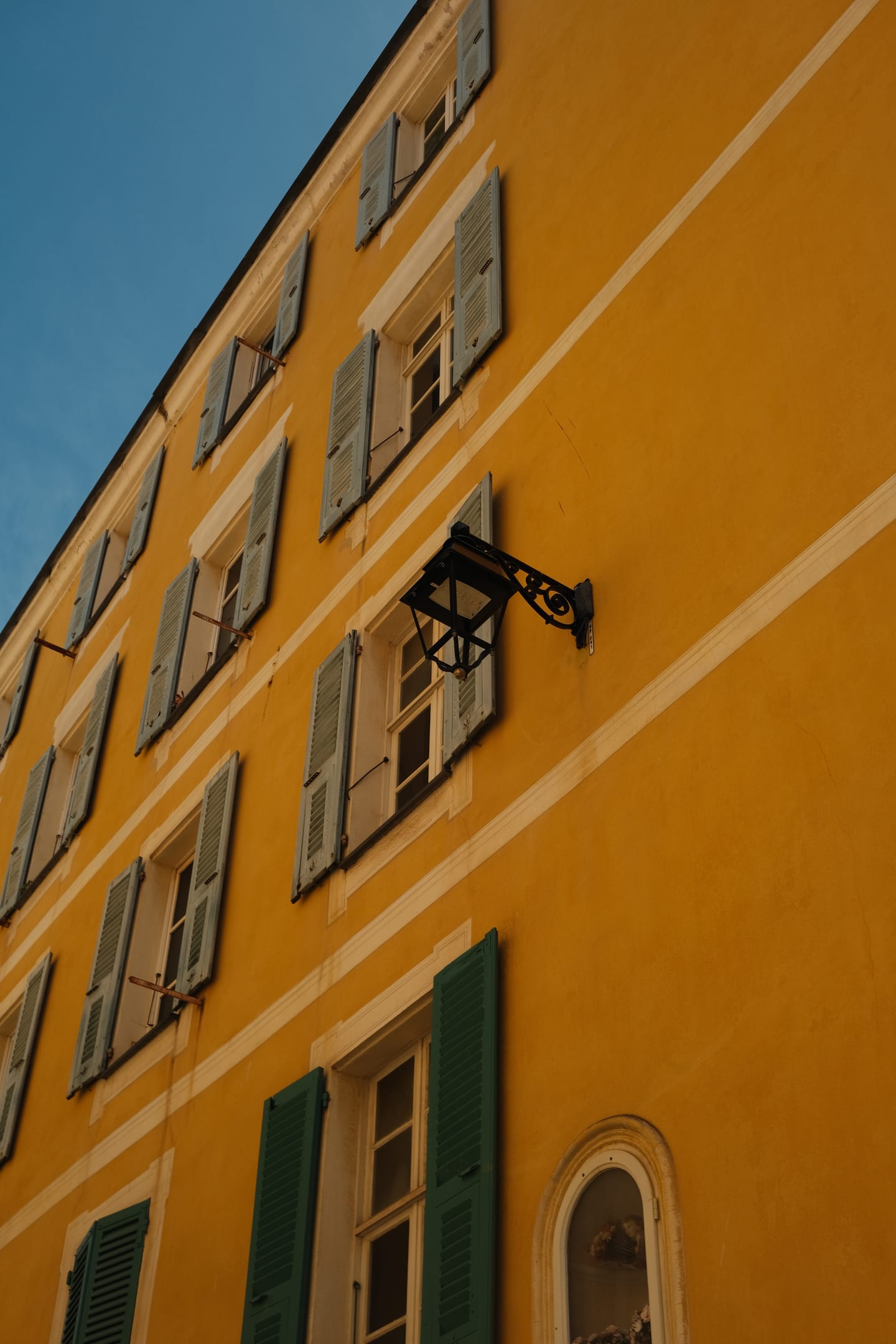 structure — color photograph by mxlb, plate 10 — ajaccio, france